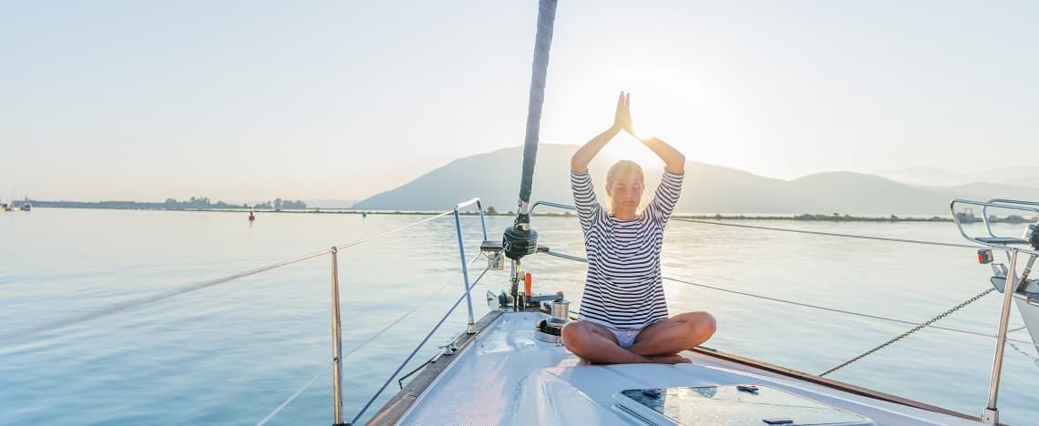 how-to-beat-stress-on-a-yacht-guide-to-meditating