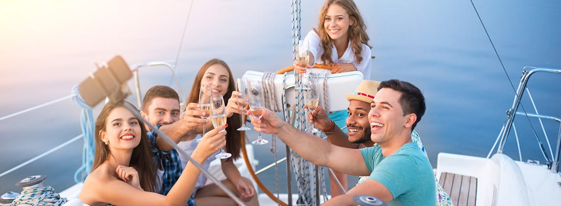 your-guide-to-throw-the-perfect-yacht-party